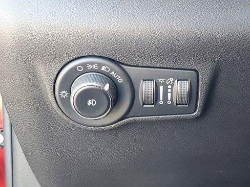 Used 2022 Jeep Compass Limited w/ Elite Group image 20