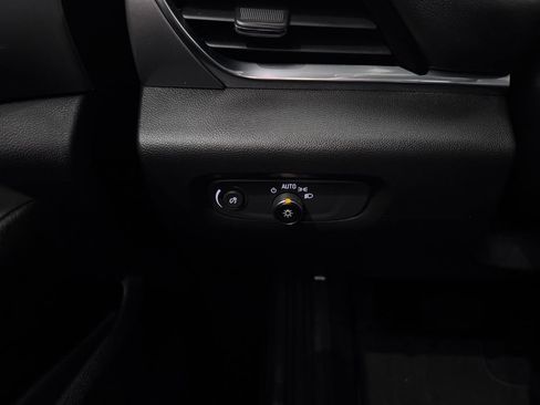 Certified 2023 Chevrolet Traverse LT AWD/4WD image 24
