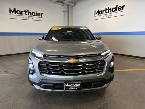 Used 2026 Chevrolet Equinox LT AWD/4WD image 2