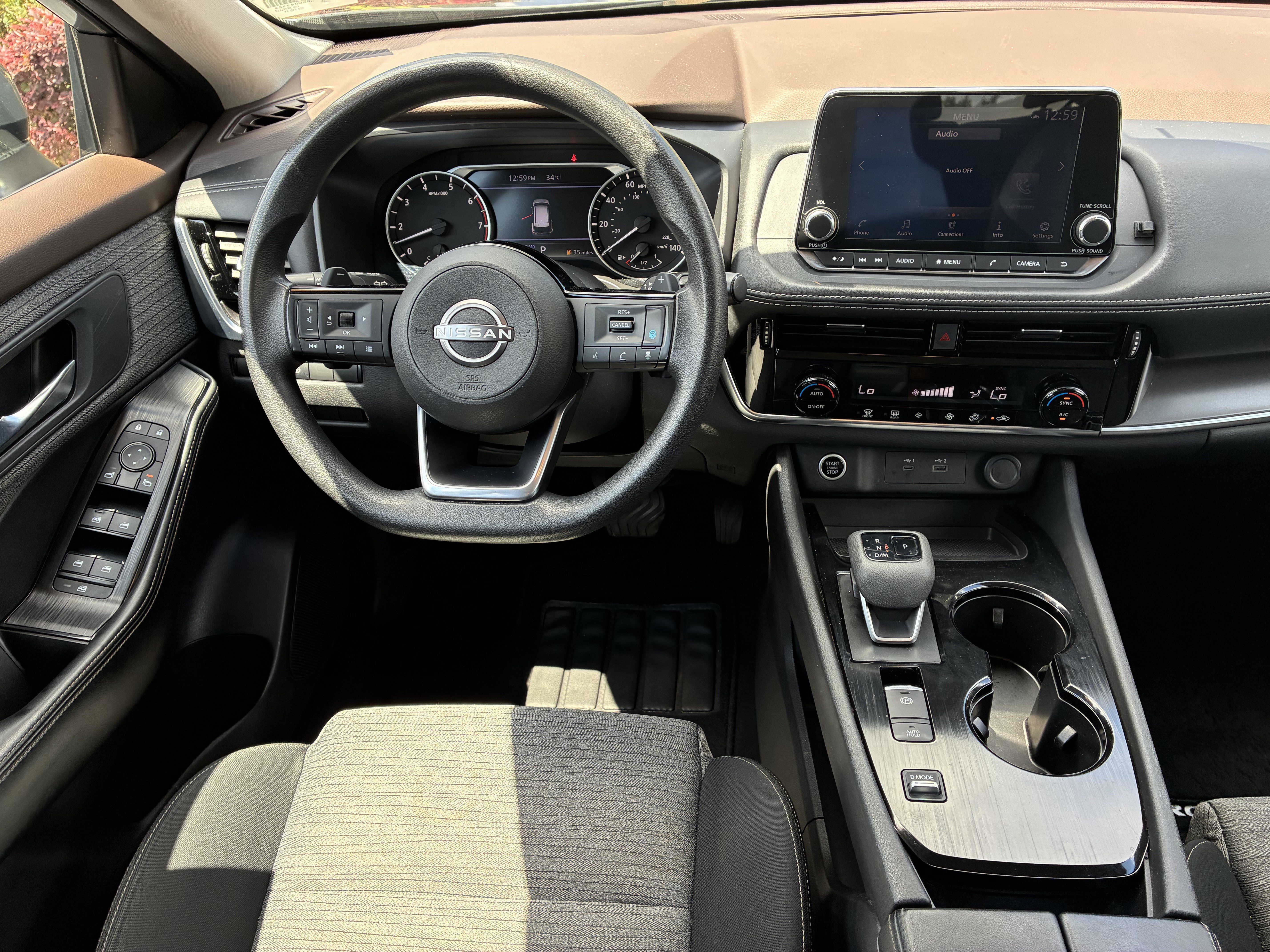 Used 2022 Nissan Rogue SV FWD image 19
