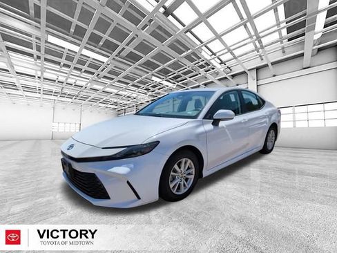 Certified 2025 Toyota Camry LE FWD image 9
