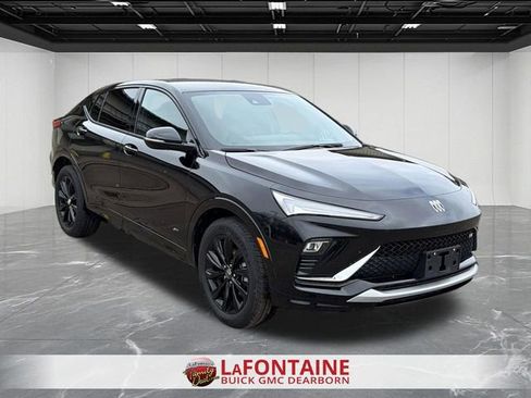 Used 2025 Buick Envista Sport Touring image 2