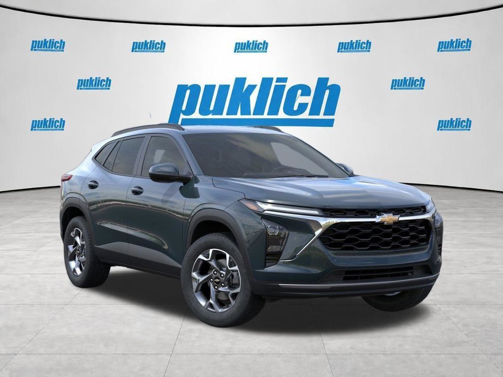 New 2026 Chevrolet Trax LT w/ Driver Confidence Package FWD image 8