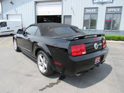Used 2008 Ford Mustang GT RWD image 4
