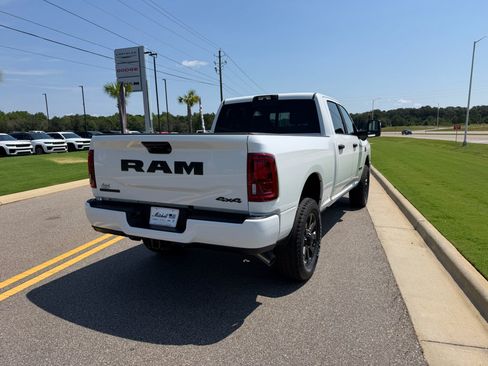 New 2026 RAM 2500 Big Horn AWD/4WD image 10
