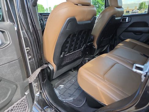 Used 2020 Jeep Gladiator Rubicon AWD/4WD image 20