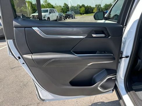 New 2026 GMC Acadia Elevation AWD/4WD image 17