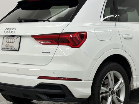 Used 2023 Audi Q3 2.0T Premium Plus w/ Premium Plus Package AWD/4WD image 23