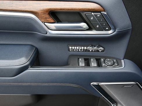 Used 2023 Chevrolet Silverado 1500 High Country w/ High Country Premium Package AWD/4WD image 40