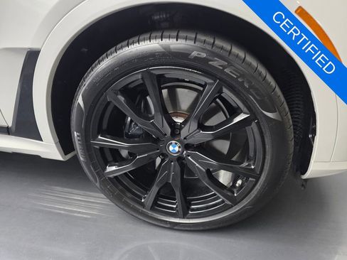 Certified 2025 BMW X7 M60i AWD/4WD image 18