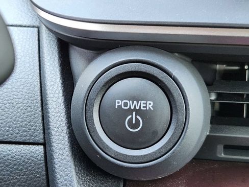 Used 2026 Toyota Prius Plug-In Hybrid FWD image 31
