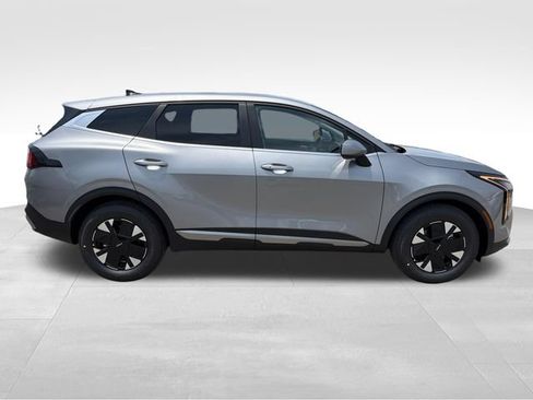 New 2026 Kia Sportage LX FWD image 8