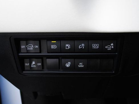 Used 2023 Toyota Sequoia Capstone image 34