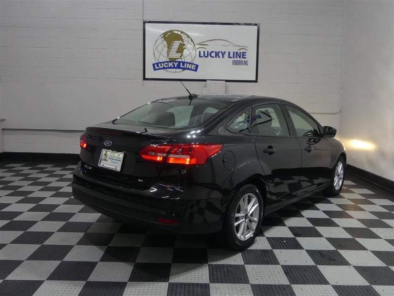 Used 2015 Ford Focus SE w/ Reverse Sensing Package FWD image 10
