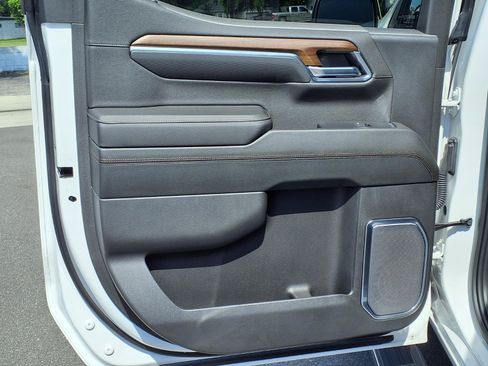 Certified 2024 Chevrolet Silverado 1500 High Country w/ Z71 Off-Road Package AWD/4WD image 18