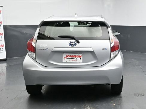 Used 2016 Toyota Prius C One image 8