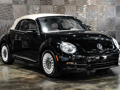 Used 2014 Volkswagen Beetle 2.5 FWD image 7