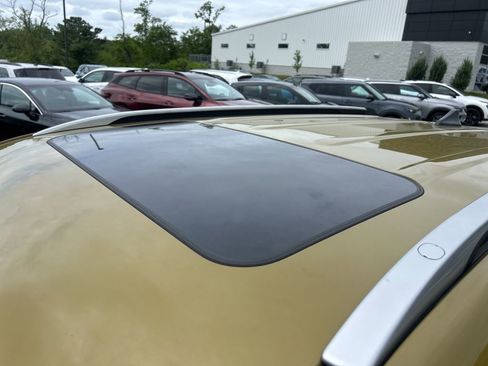 Certified 2024 Kia Seltos SX w/ SX Sunroof Package AWD/4WD image 8
