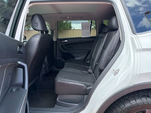 Used 2022 Volkswagen Tiguan SE AWD/4WD image 23