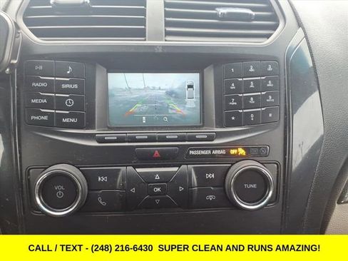 Used 2019 Ford Explorer XLT image 20