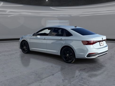 New 2026 Volkswagen Jetta SE FWD image 4