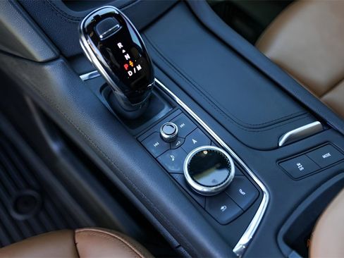 Used 2023 Cadillac XT5 Premium Luxury w/ Technology Package image 21