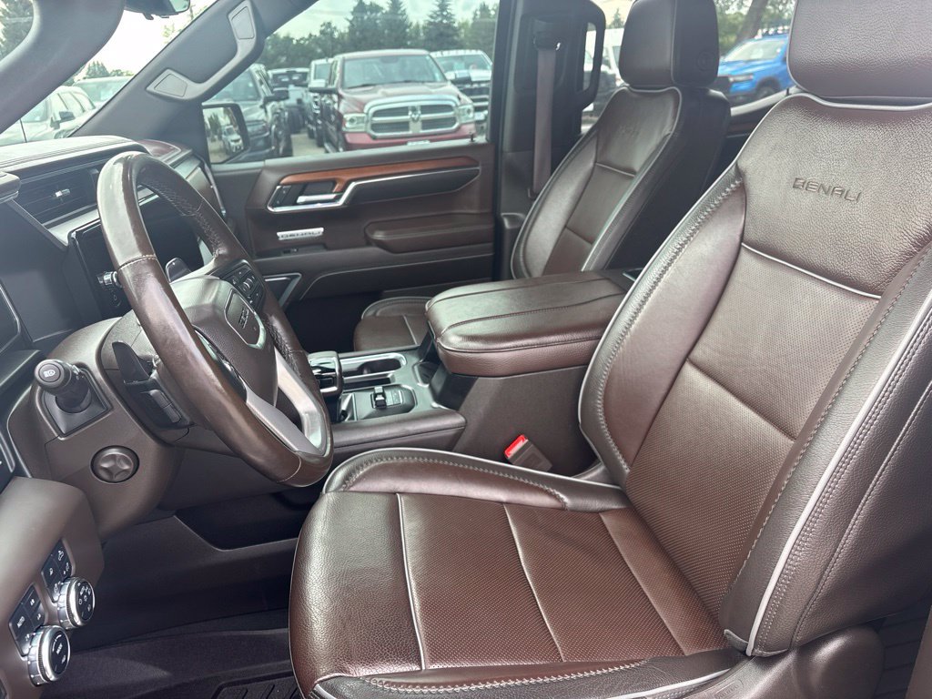 Used 2023 GMC Sierra 1500 Denali w/ Denali Reserve Package AWD/4WD image 11