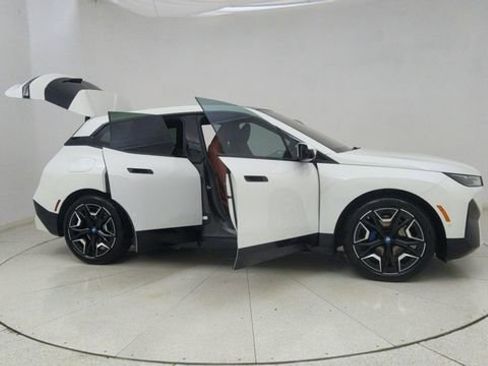 Used 2024 BMW iX xDrive50 w/ Premium Package AWD/4WD image 64