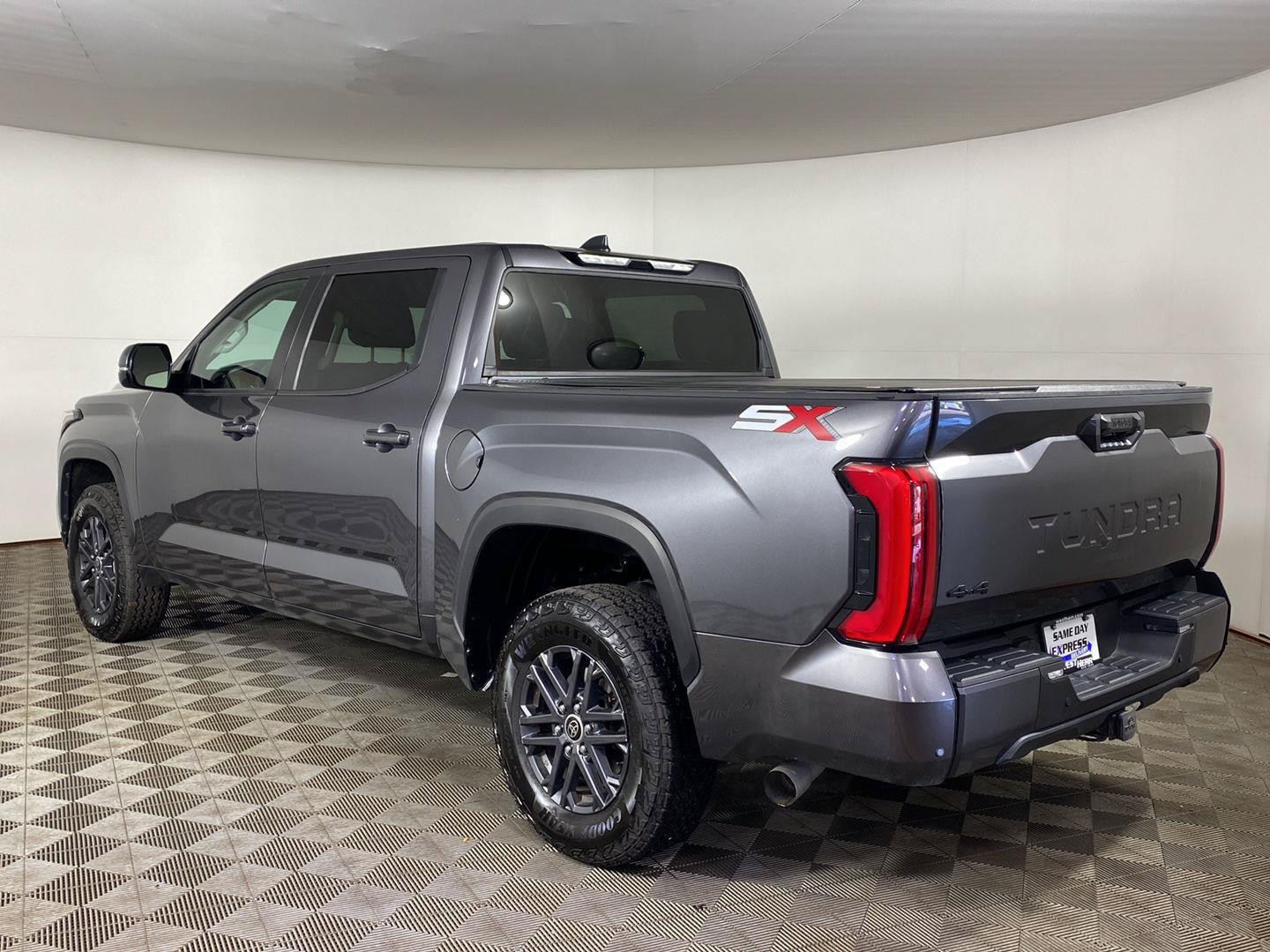 Used 2024 Toyota Tundra SR5 w/ SR5 Convenience Package AWD/4WD image 4