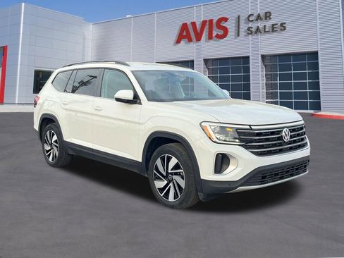 Used 2025 Volkswagen Atlas SE AWD/4WD image 3