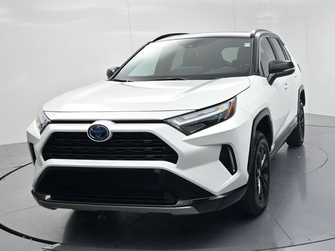 Used 2024 Toyota RAV4 XSE w/ Weather Package AWD/4WD image 3