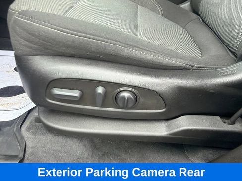 Used 2022 Chevrolet Traverse LT AWD/4WD image 13
