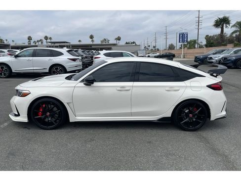 Used 2025 Honda Civic Type R image 2
