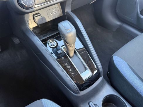 Used 2025 Nissan Versa SV image 41