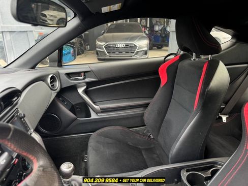Used 2015 Scion FR-S RWD image 18