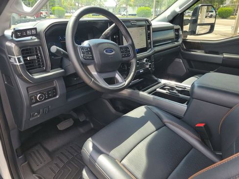Used 2025 Ford F250 Lariat w/ Lariat Ultimate Package AWD/4WD image 17