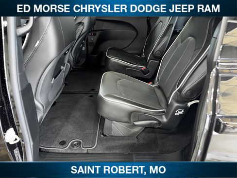 New 2026 Chrysler Pacifica Limited w/ S Appearance Package AWD/4WD image 27