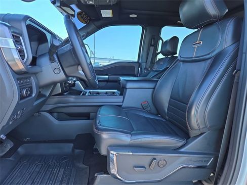 Used 2024 Ford F250 Platinum image 10