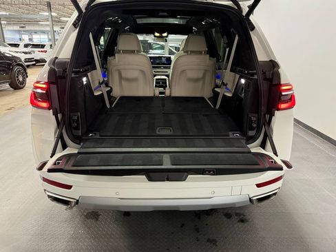 Used 2023 BMW X7 xDrive40i w/ Executive Package image 23