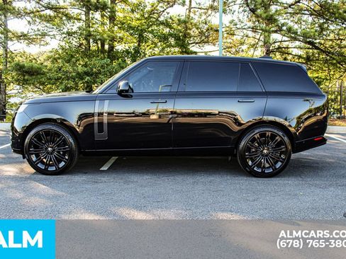 Used 2025 Land Rover Range Rover Long Wheelbase SE AWD/4WD image 7
