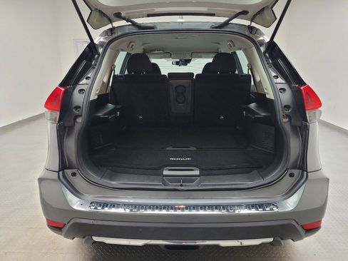Used 2019 Nissan Rogue S image 29