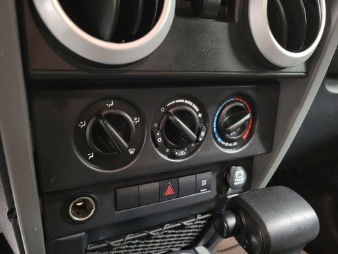 Used 2009 Jeep Wrangler Sahara w/ Trailer Tow Group image 18