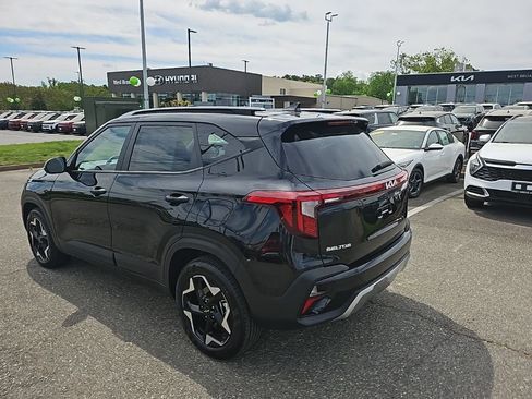 Used 2025 Kia Seltos S image 8