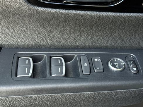 Used 2025 Honda CR-V EX-L image 12
