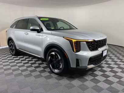 Used 2025 Kia Sorento EX w/ EX Panoramic Sunroof Package