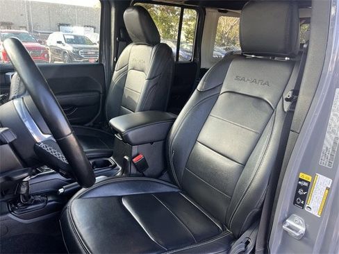 Used 2023 Jeep Wrangler Sahara w/ Cold Weather Group image 27