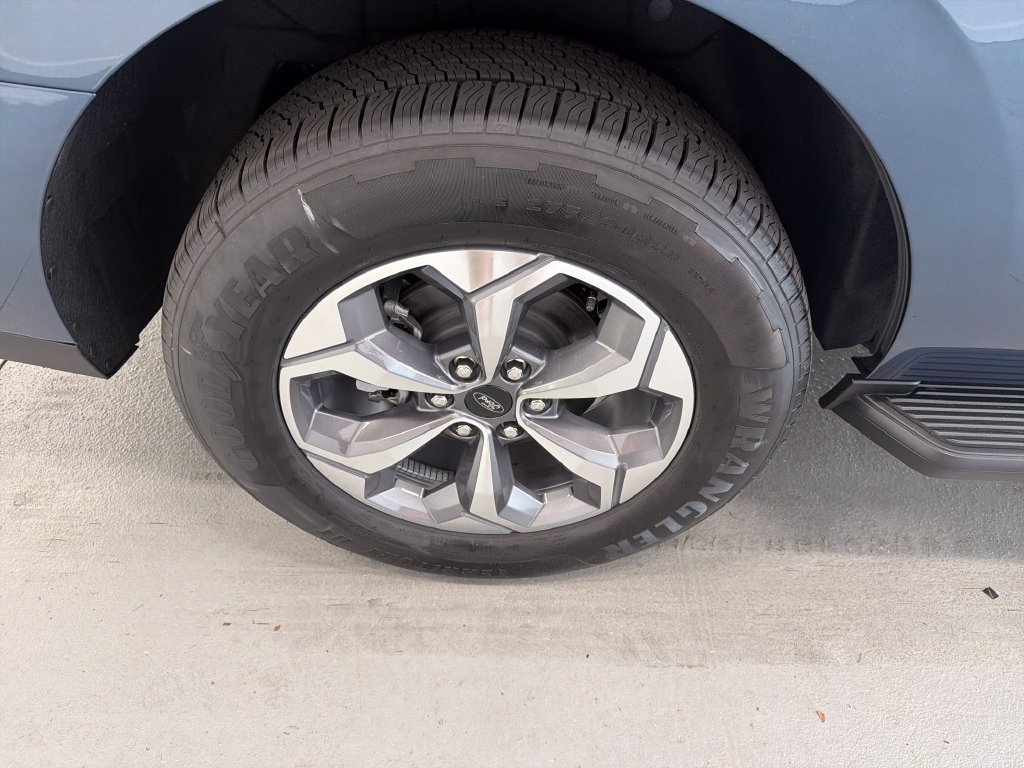 New 2027 Ford Expedition Active RWD image 5