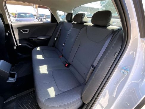 Used 2025 Kia K4 LXS image 19