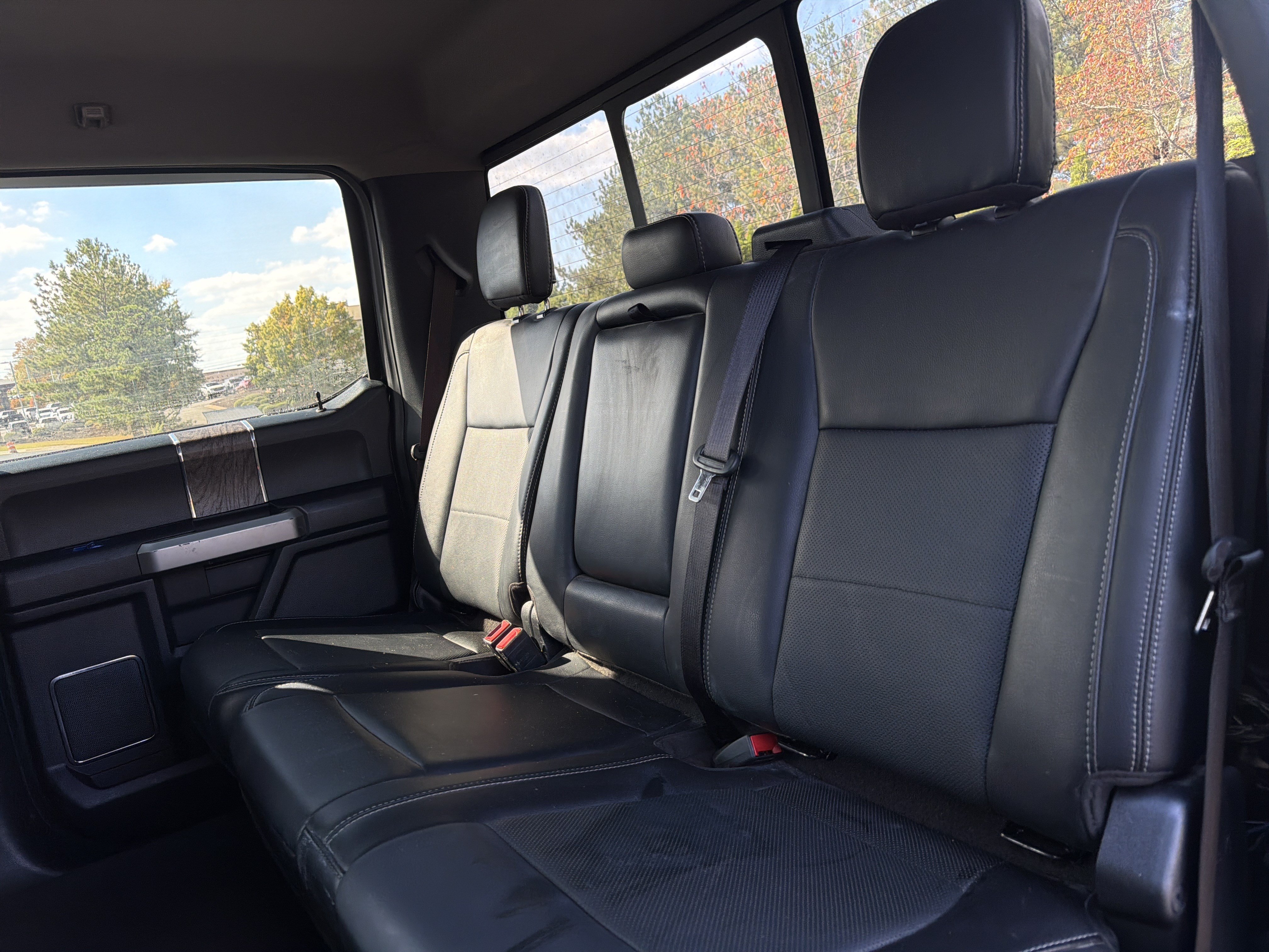 Used 2019 Ford F350 Lariat w/ Lariat Ultimate Package AWD/4WD image 8