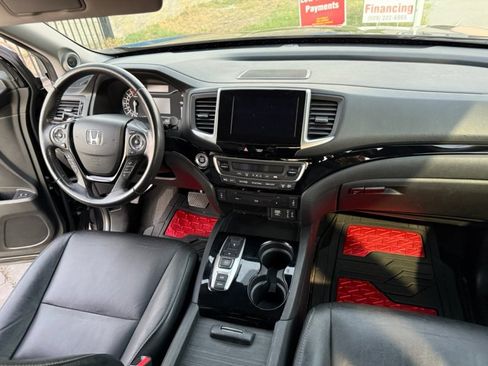 Used 2018 Honda Pilot Touring image 23